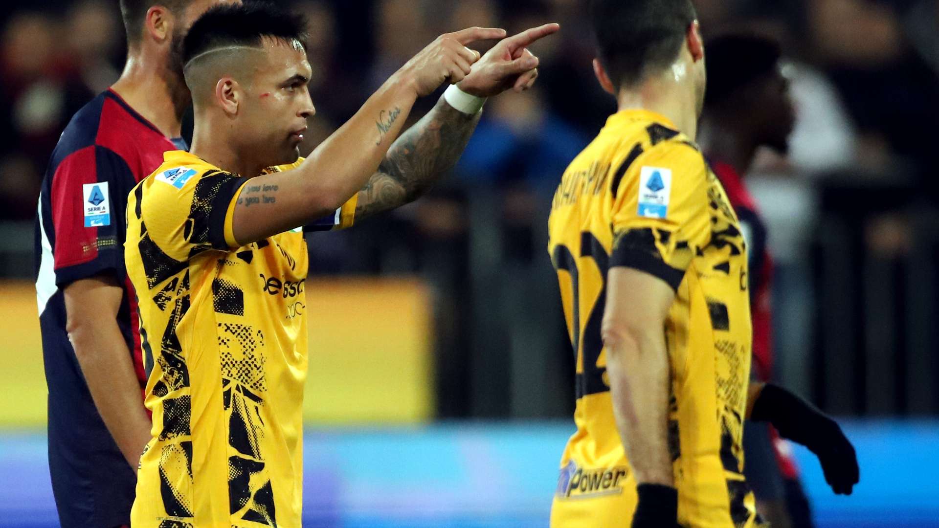 金敃友与罗穆罗双双破门 成都蓉城主场击败广州队迎来新胜利